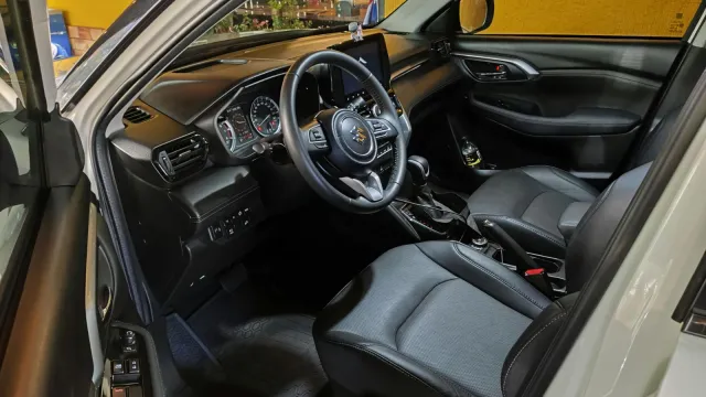 SUZUKI GRAND VITARA HYBRID 4X4 - foto 5
